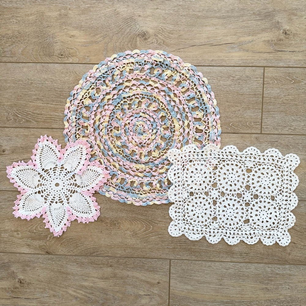 Hand Crochet Doily Bundle of 3 Round Pastels Pink Scalloped Trim‎ Rectangular